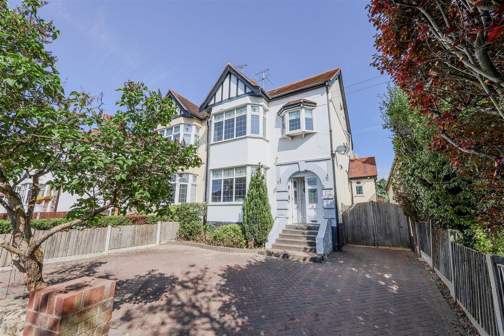 Property photo 1 of 22