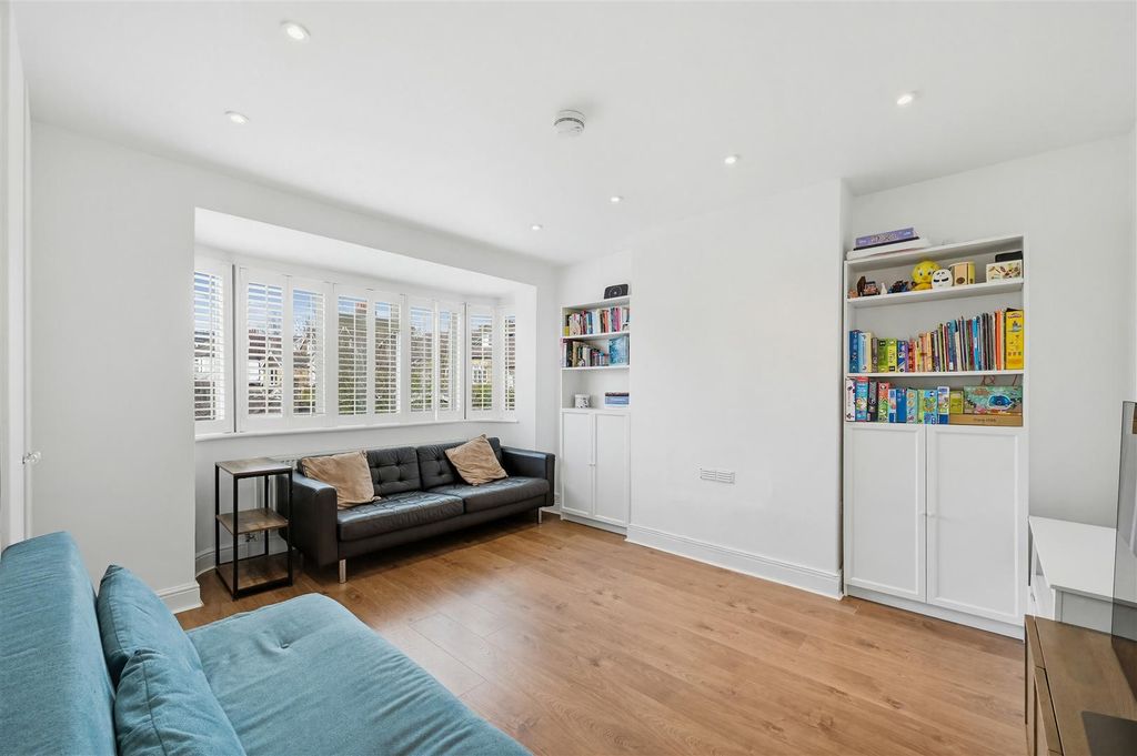 Property photo 2 of 12 Reception