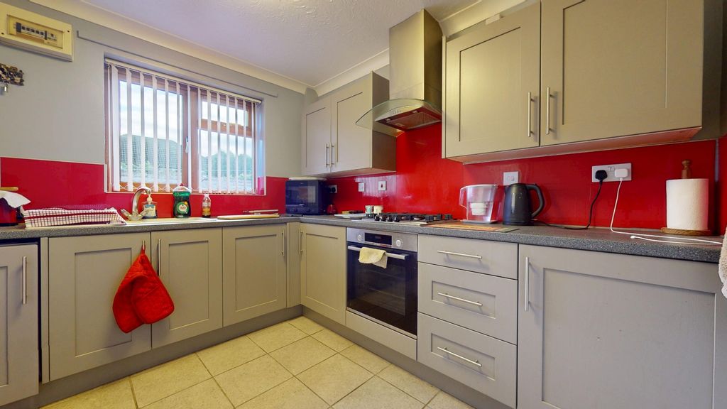 Property photo 3 of 15 4592565