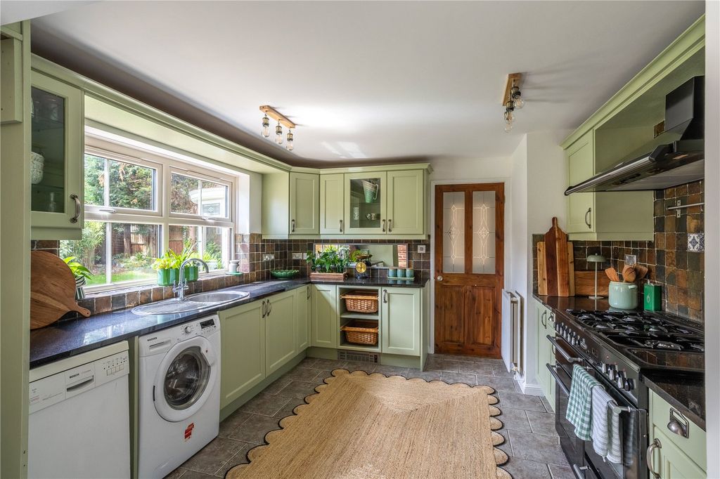Property photo 2 of 41 Picture No. 42