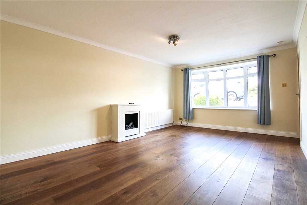 Property photo 2 of 9 Living Room