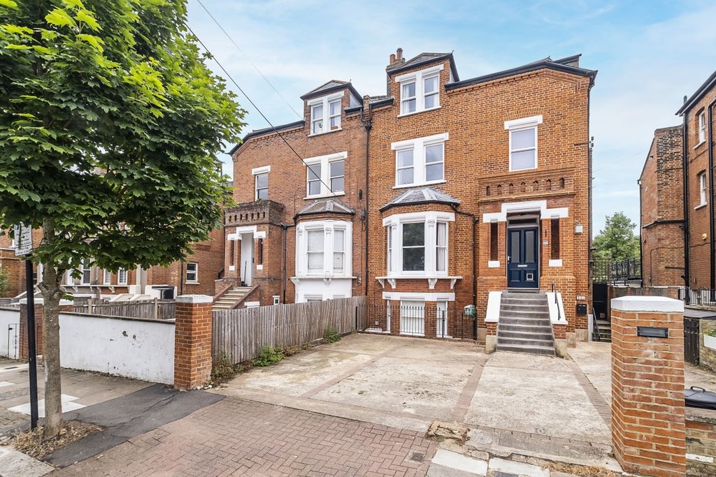 Property photo 1 of 19