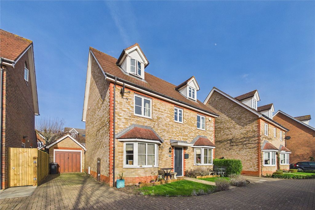 Property photo 1 of 27 Front Aspect