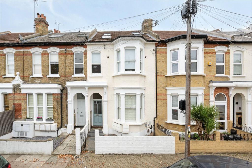 Property photo 2 of 9 Picture No. 17