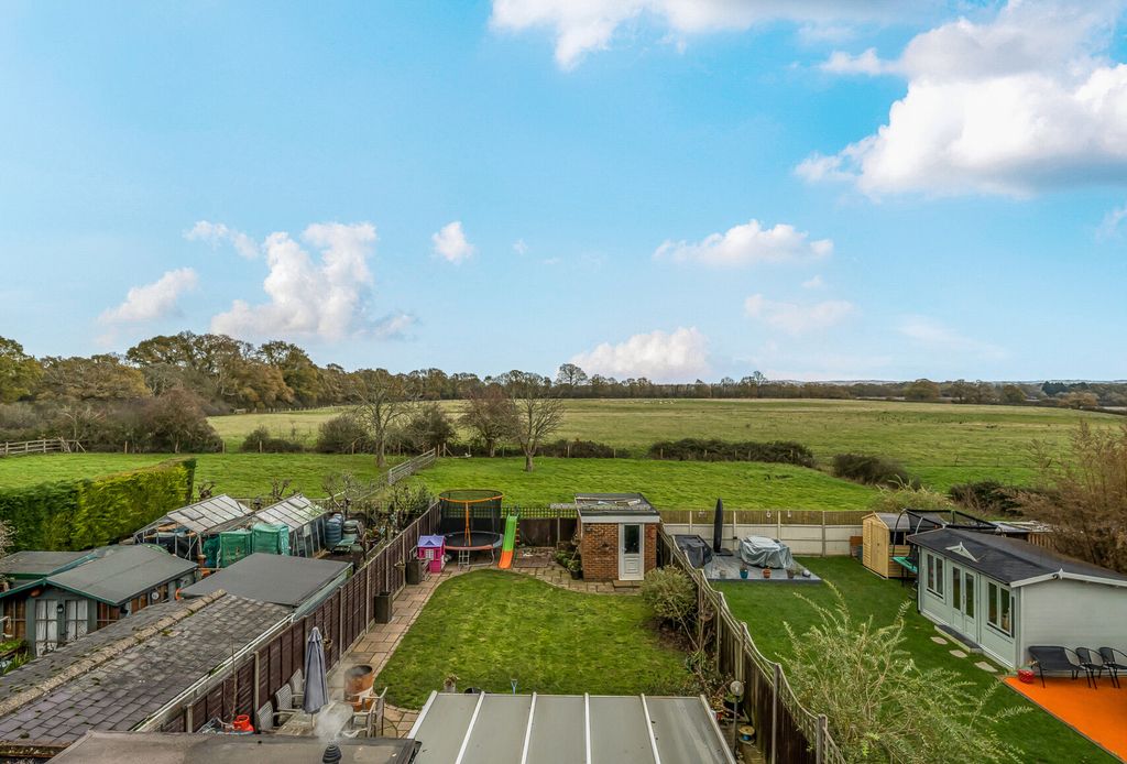 Property photo 3 of 16 1383531-20-6925c6...