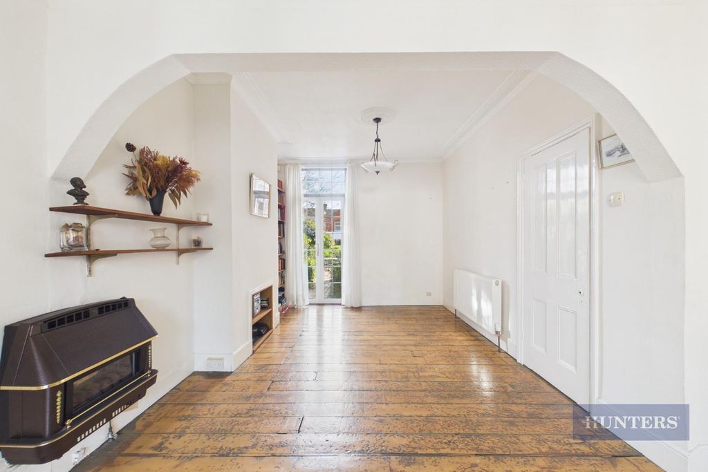 Property photo 3 of 20 Cam05152G0-Pr0413-Still027.Jpg