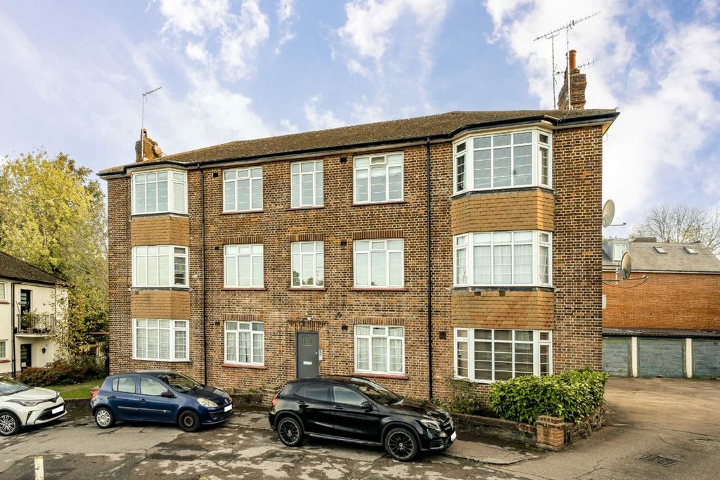 Property photo 3 of 8