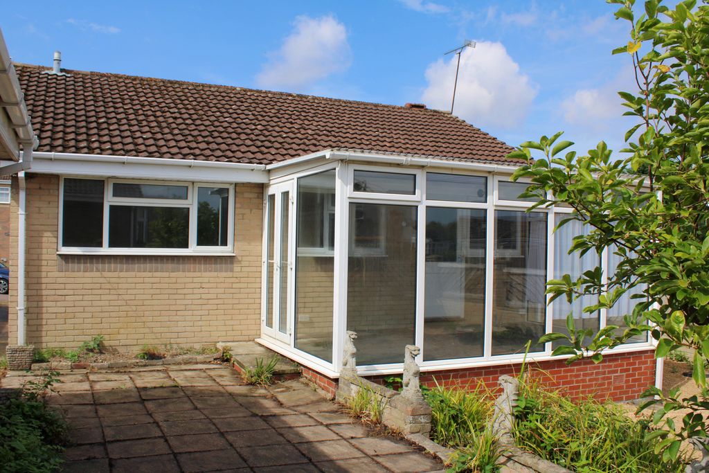 Property photo 3 of 12