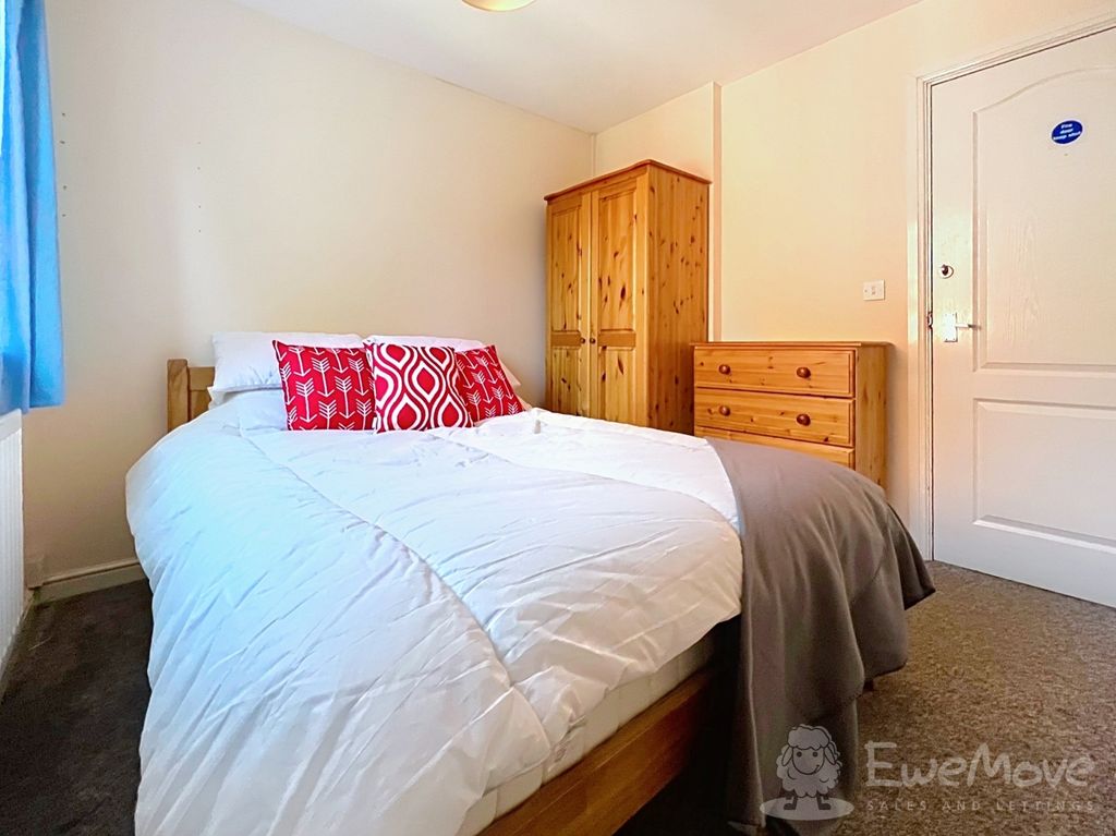Property photo 1 of 7 Furnished Double Room  1st Floor