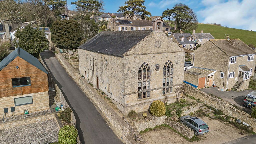 Property photo 1 of 19