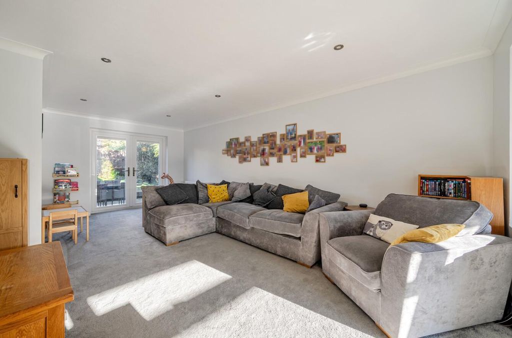 Property photo 2 of 21 1399719-13-6967917B8B1Ad.Jpg