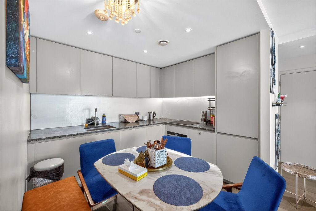 Property photo 2 of 20 Kitchen