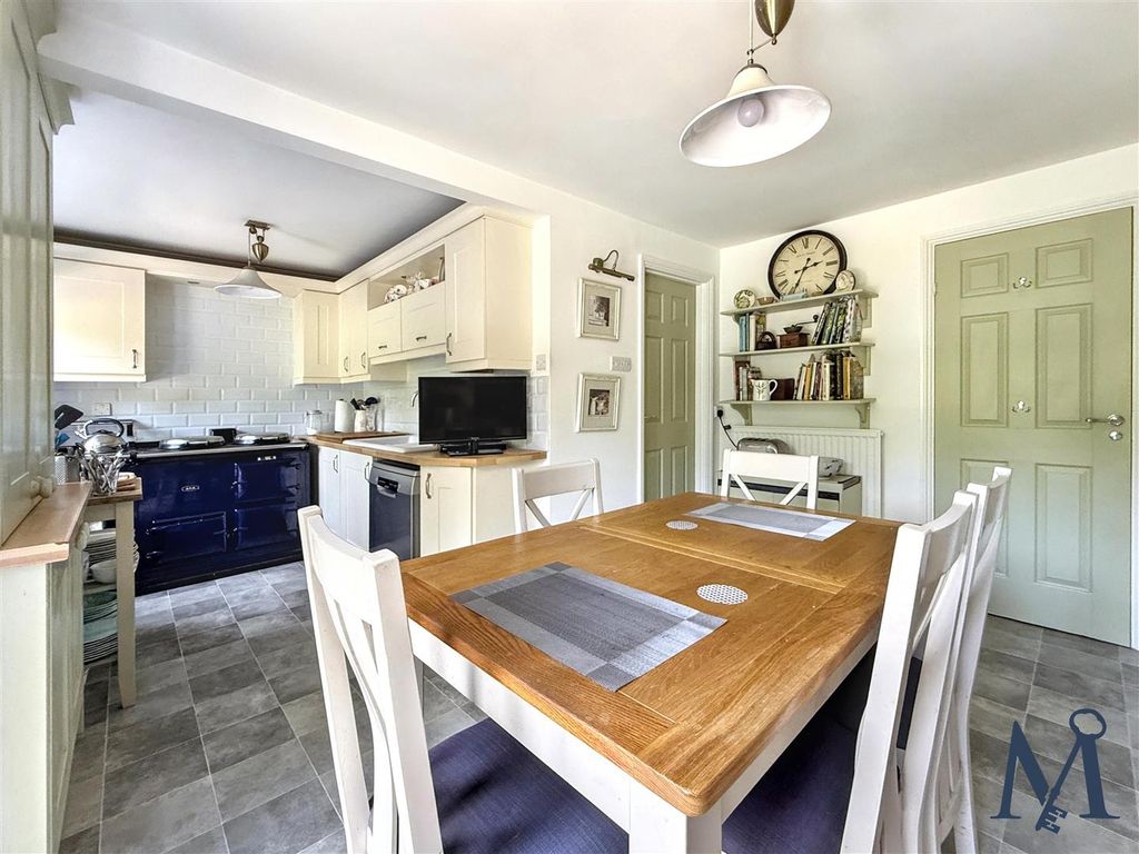 Property photo 2 of 30 Kitchen