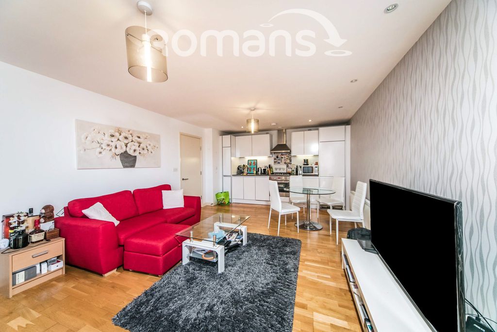 Property photo 2 of 12 5701B568-5075-Ec11-8