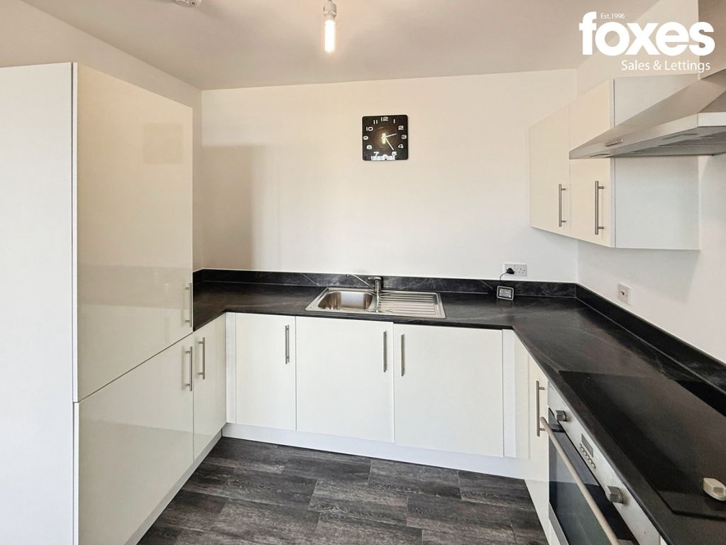 Property photo 3 of 10 4863082