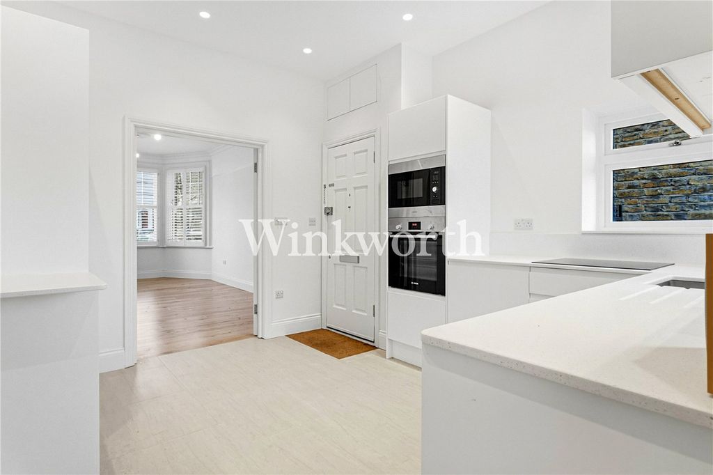 Property photo 3 of 11 Picture No. 19