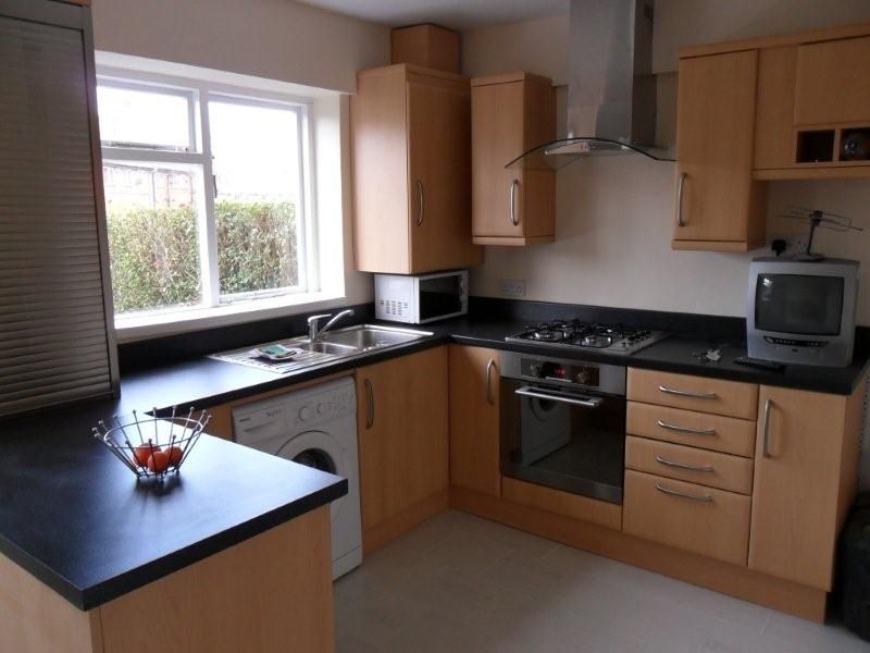 Property photo 2 of 9 Kitchen