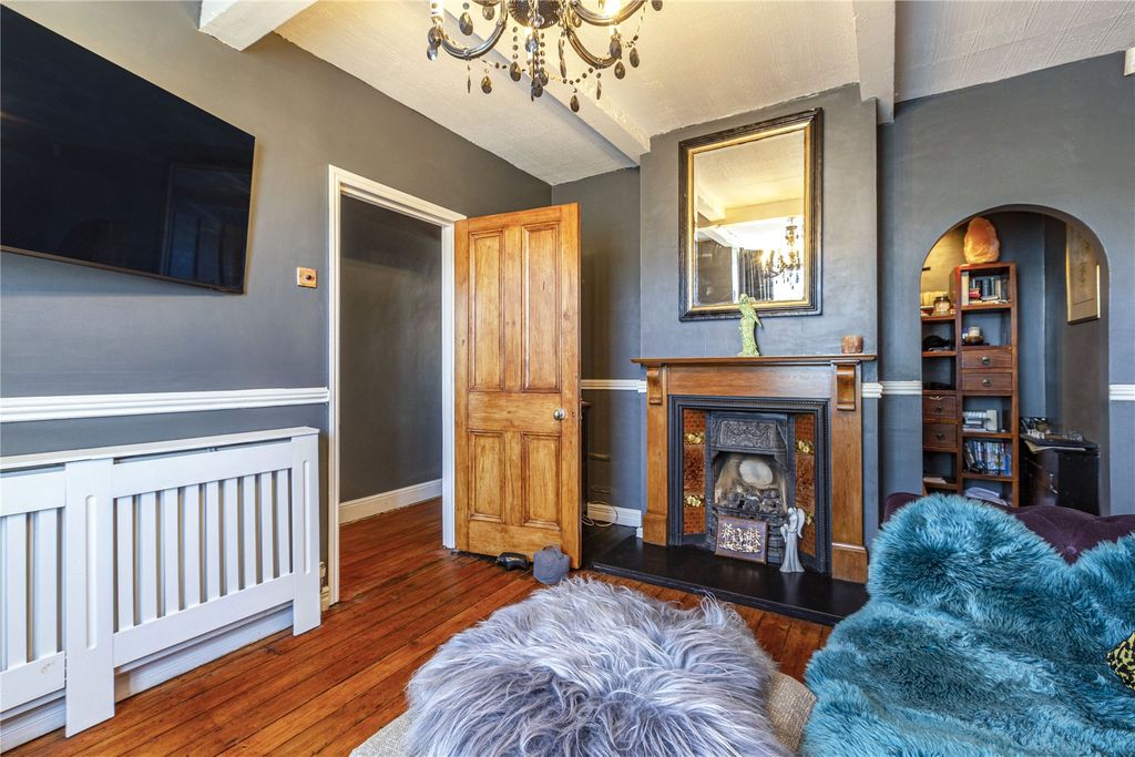 Property photo 1 of 17 Picture No. 04