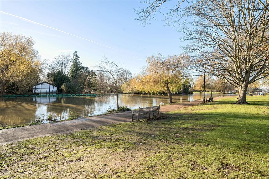 Property photo 3 of 26