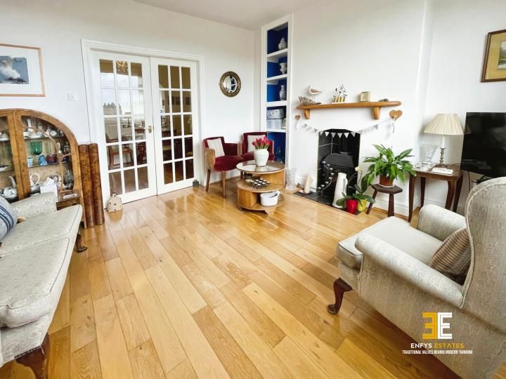 Property photo 2 of 29