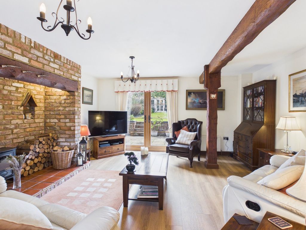 Property photo 2 of 18 Picture No. 12