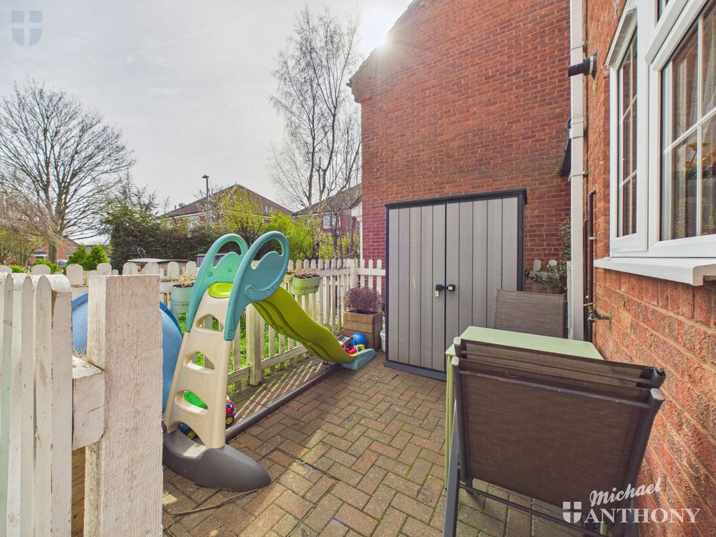 Property photo 3 of 14 Cam03218G0-Pr0954-Still009