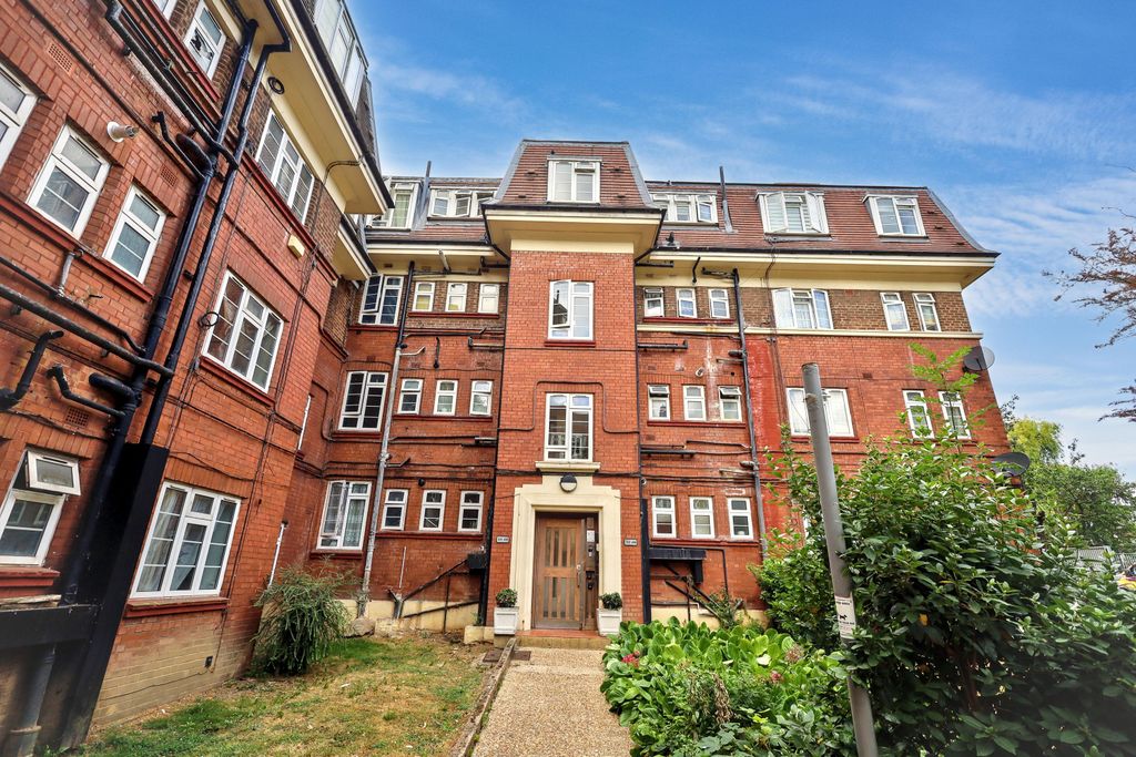 Property photo 1 of 10 47 Alexandra Court, Empire Way, Wembley, Ha9 0Qx