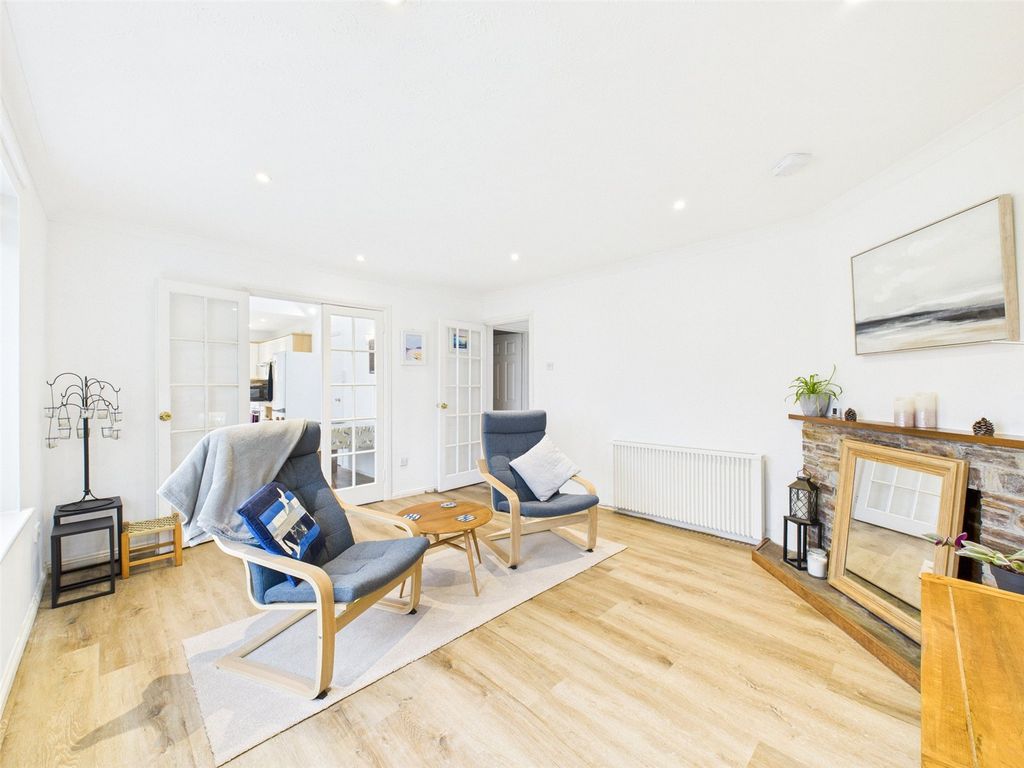 Property photo 2 of 16 Picture No. 36