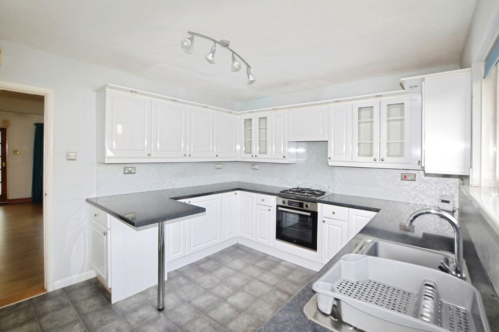 Property photo 2 of 11 Pbox-Img.Jpg