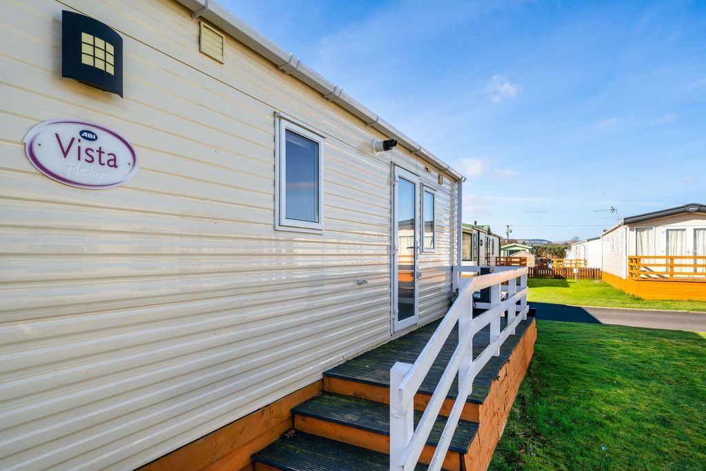 Property photo 2 of 17 External