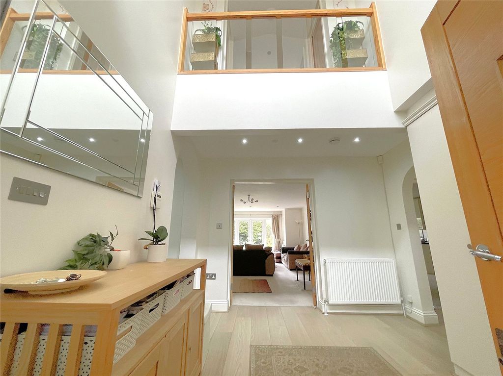 Property photo 2 of 24 Picture No. 75