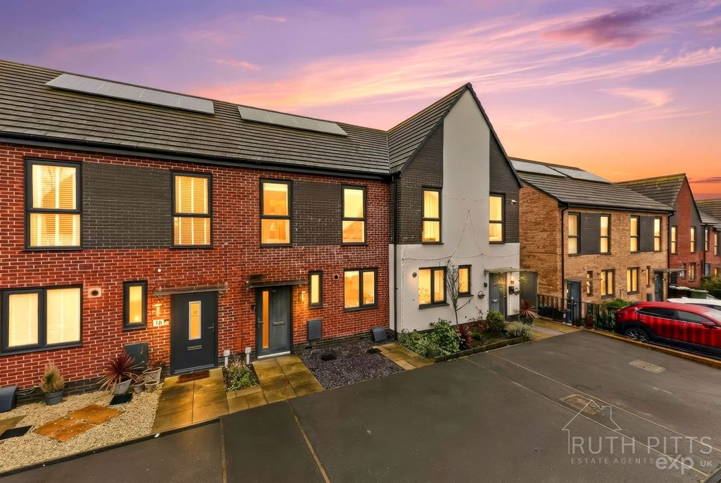 Property photo 3 of 25