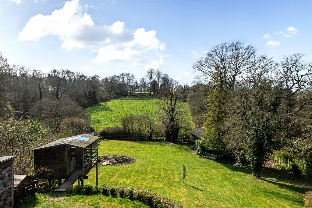 Property photo 3 of 25 Picture 3