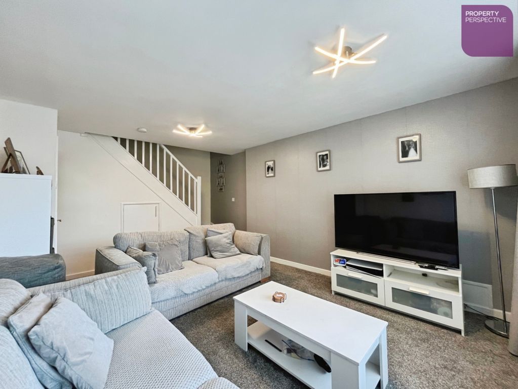 Property photo 3 of 16 Living Room