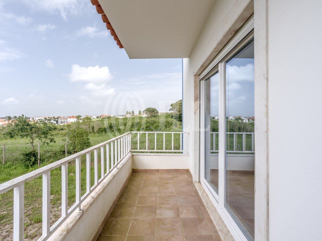 Property photo 2 of 34