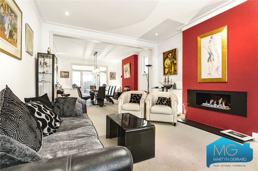 Property photo 2 of 24 Picture No. 08