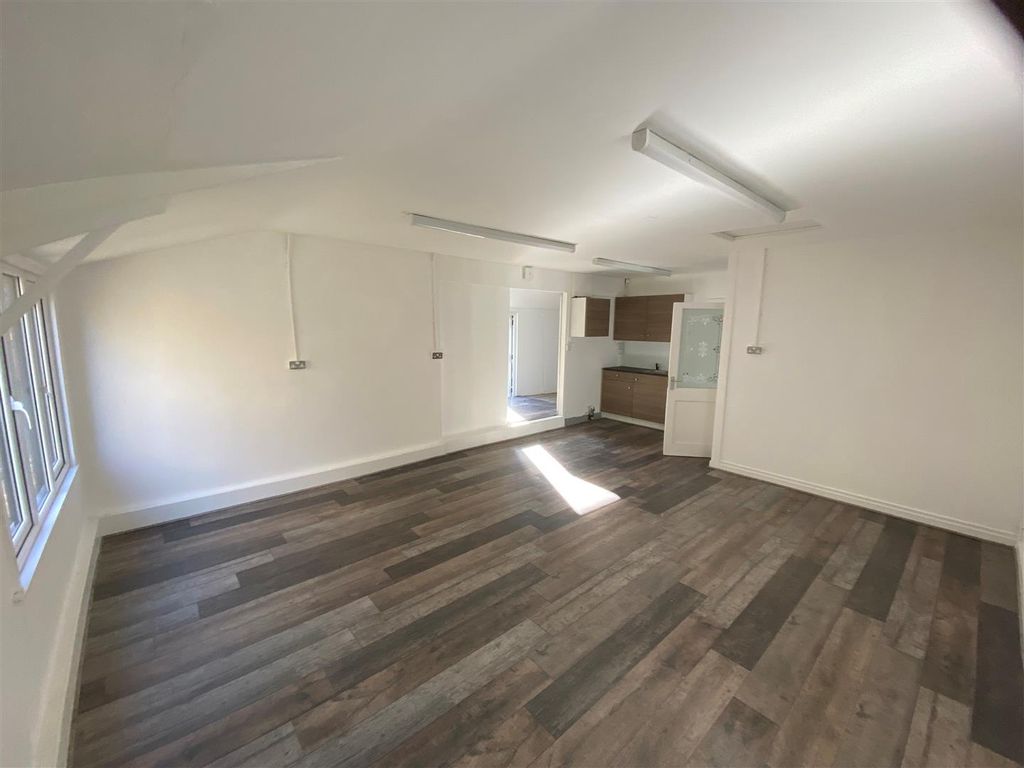 Property photo 2 of 7 New Internal 2.Jpg