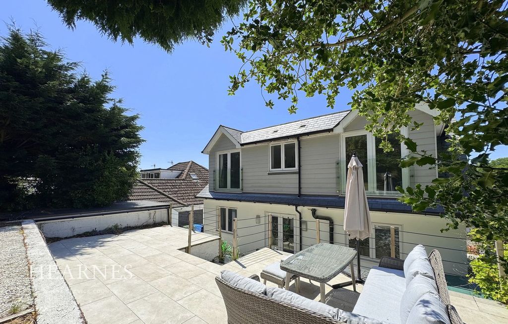 Property photo 1 of 29