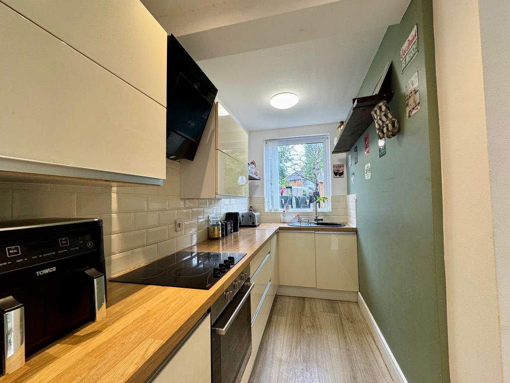Property photo 3 of 11 Galley Kitchen