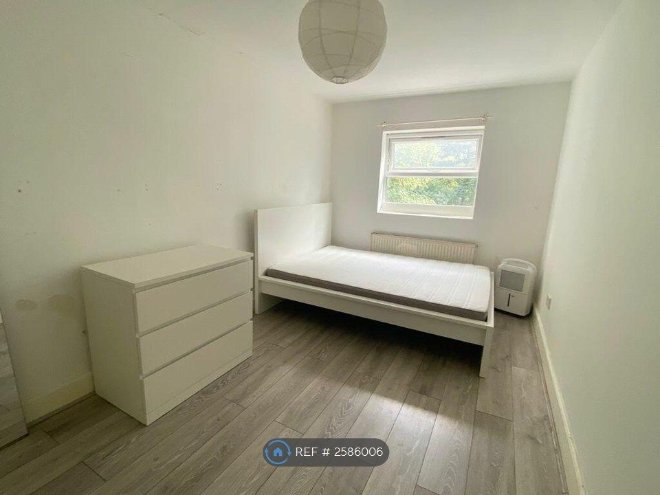 Property photo 3 of 5