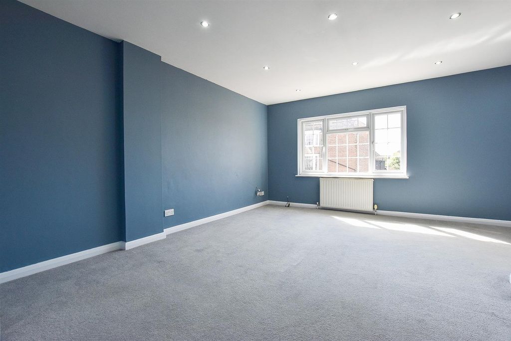 Property photo 2 of 9 Living - Dining Room.Jpg