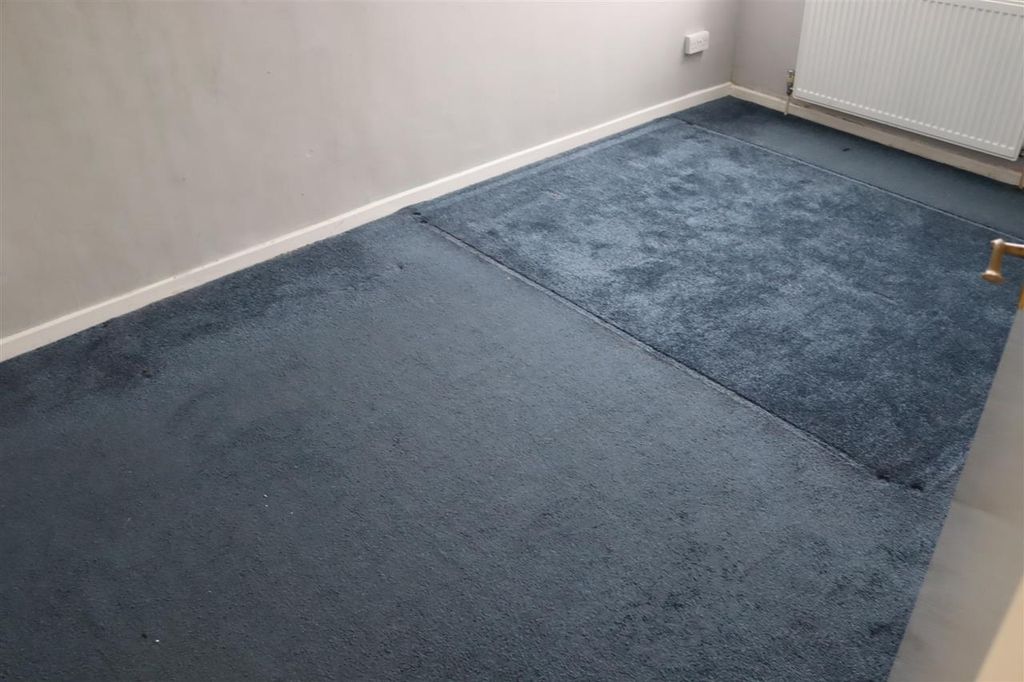 Property photo 2 of 21 Bedroom