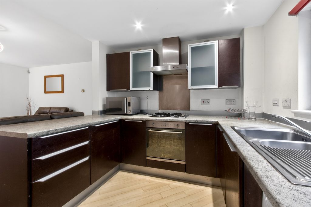 Additional image 4 of 2 bed flat for saleChandlers Court, Stirling FK8