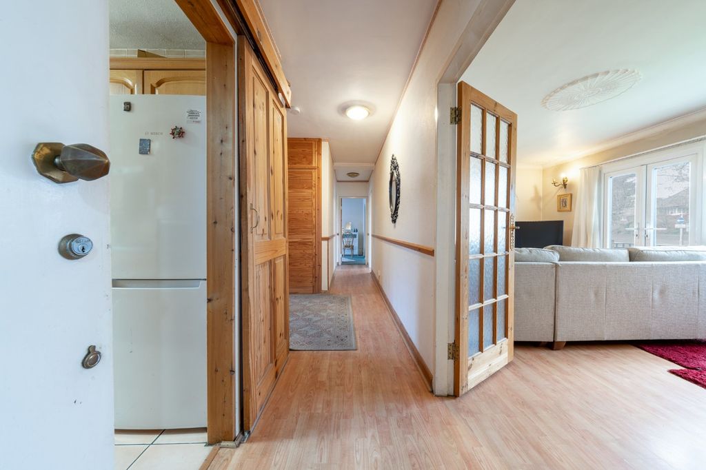 Property photo 3 of 13 Hallway