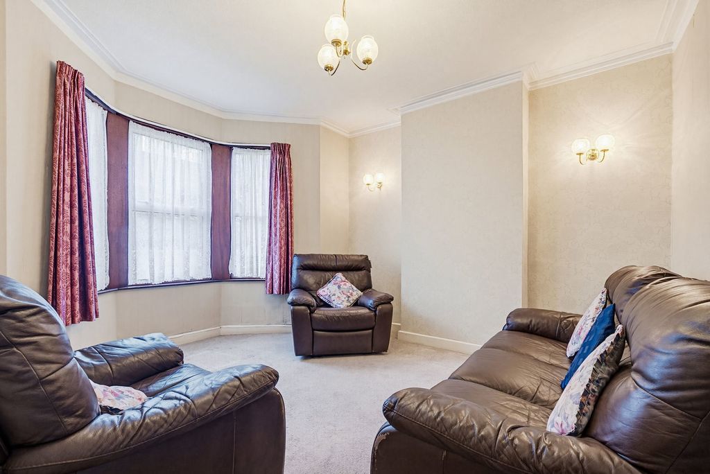 Property photo 2 of 15