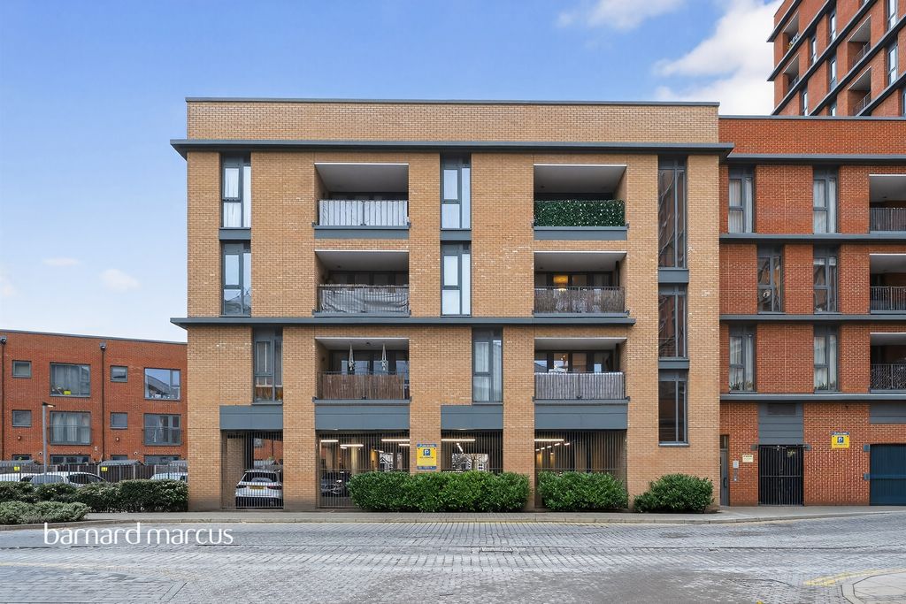 Property photo 1 of 20