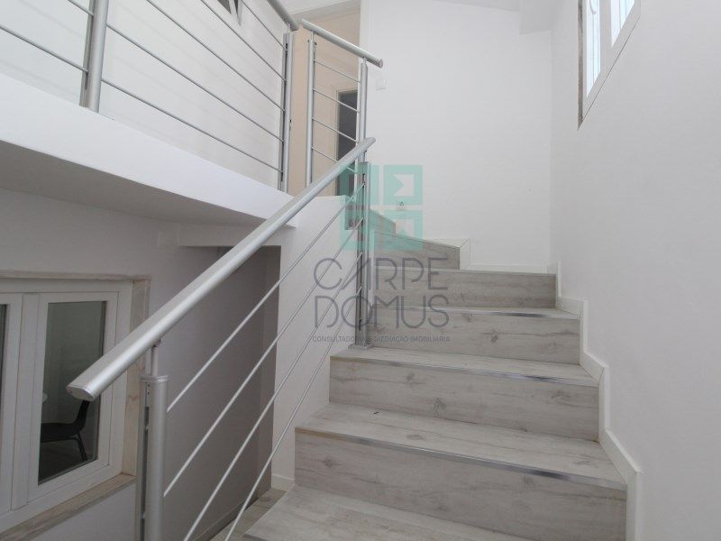 Property photo 2 of 27