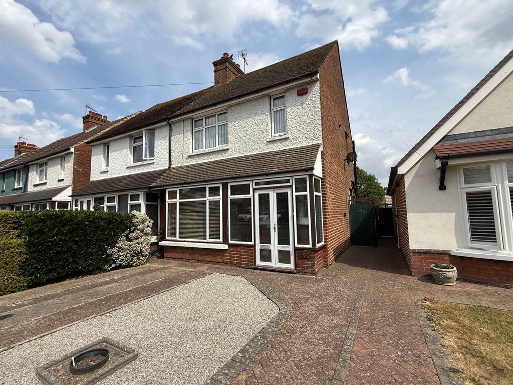 Property photo 2 of 40