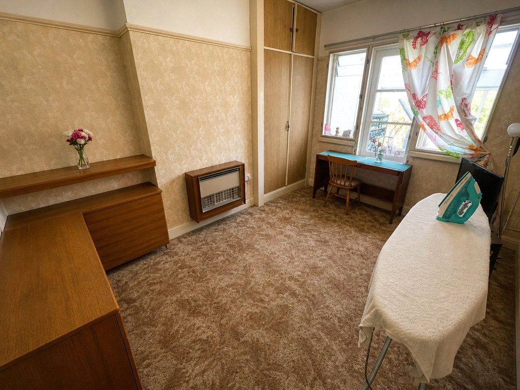 Property photo 3 of 10 Dining Room