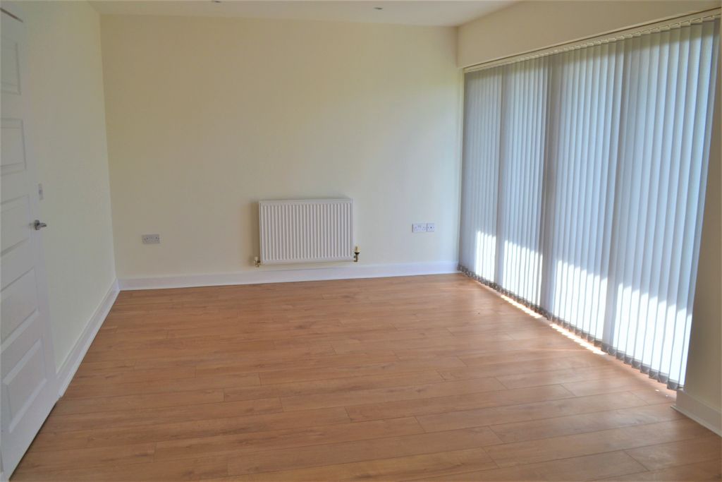 Property photo 3 of 8 Living Room